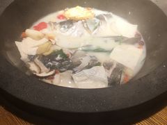 -咕嘟草帽鱼·牛奶一样的鲜鱼汤(天鹅湖万达广场店)