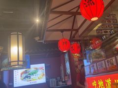 -川流不息·地道川菜·小龙虾(新松江路店)