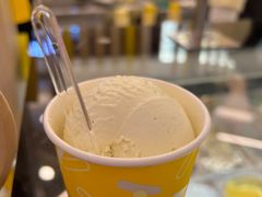 -Inside Scoop Suria KLCC