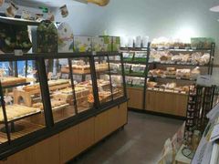 面包甜点陈列柜-仟吉(虎泉店)