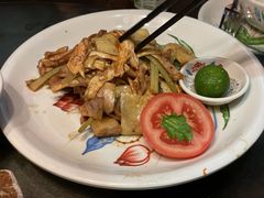 -大头虾越式风味餐厅(光明广场店)