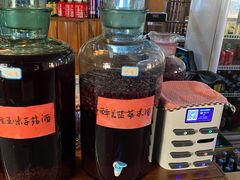 -果松木炭酸菜铜火锅·外婆参鸡汤