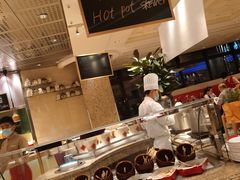 自助取餐区-咖啡苑自助餐厅·中国大饭店