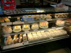 -红宝石·鲜奶小方·海派西点房(金杨店)