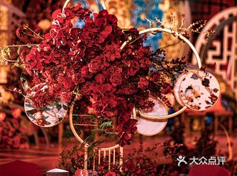 别再做烂大街婚礼了，小众婚礼挺有意思的。