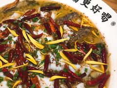 老坛酸菜鲈鱼-江渔儿酸菜鱼(常平翔龙天地店)