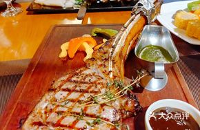 M3 Wagyu Tomahawk Steak