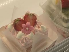 甜莓樱花-甜星Star面包生日蛋糕(北坦店)