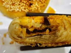 梅干菜酥烧饼-耿福兴(凤凰美食街店)