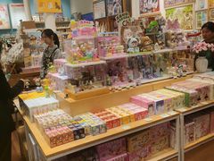 -猫的天空之城概念书店(杭州南宋御街店)