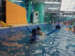 -Swim斯卫姆国际儿童游泳中心(红博中央公园店)