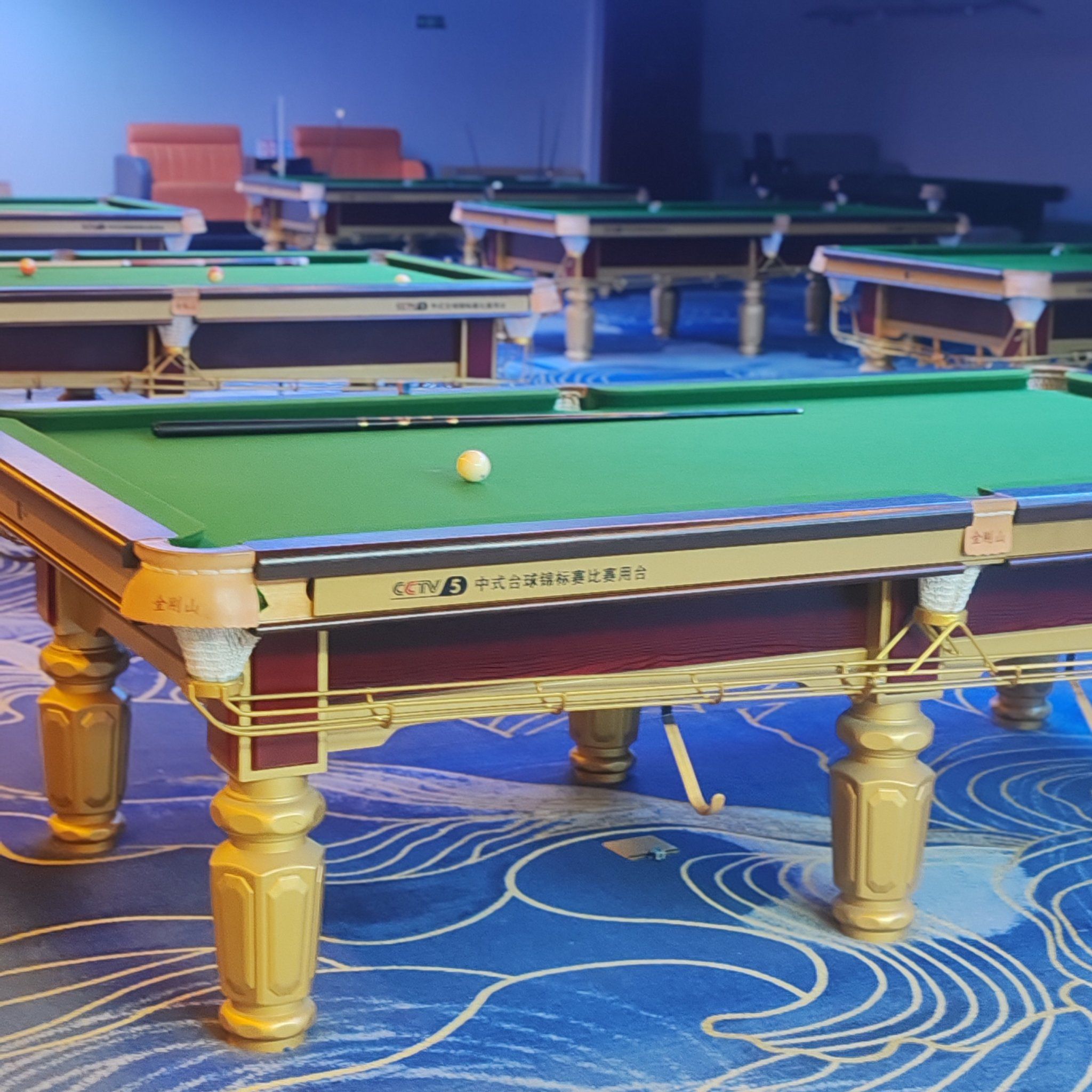 0元玩转这座城#城市尝鲜计划 地下室负一层的台球厅