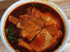 麻辣米线-老字号杨坡红油米线腊汁肉夹馍(东四道巷店)