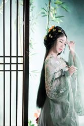 点击看大图 -九月鹰飞汉服摄影工作室