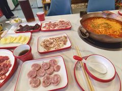 -毛辣果·贵州红酸汤牛肉火锅(西单店)