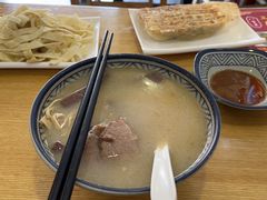 -八百里牛肉汤(盖饭·锅贴·万象城店)