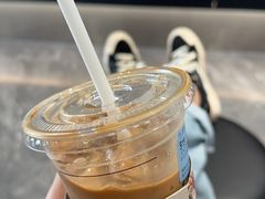 -瑞幸咖啡(田贝地铁站D出入口店)