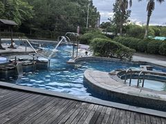 -张家港金凤凰度假村温泉