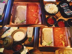 -老牌坊云南鱼豆花火锅(爱建店)
