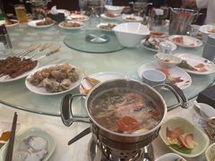 -腾阁自助餐厅(朝林广场店)