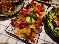 卤牛肉炒年糕-在湖边私厨小馆