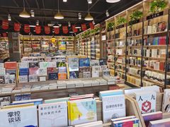 -雨丝书店(综合商业楼店)