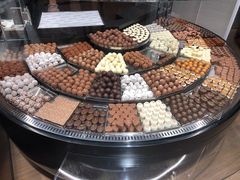 -Laderach 莱德拉(上海环贸iapm店)