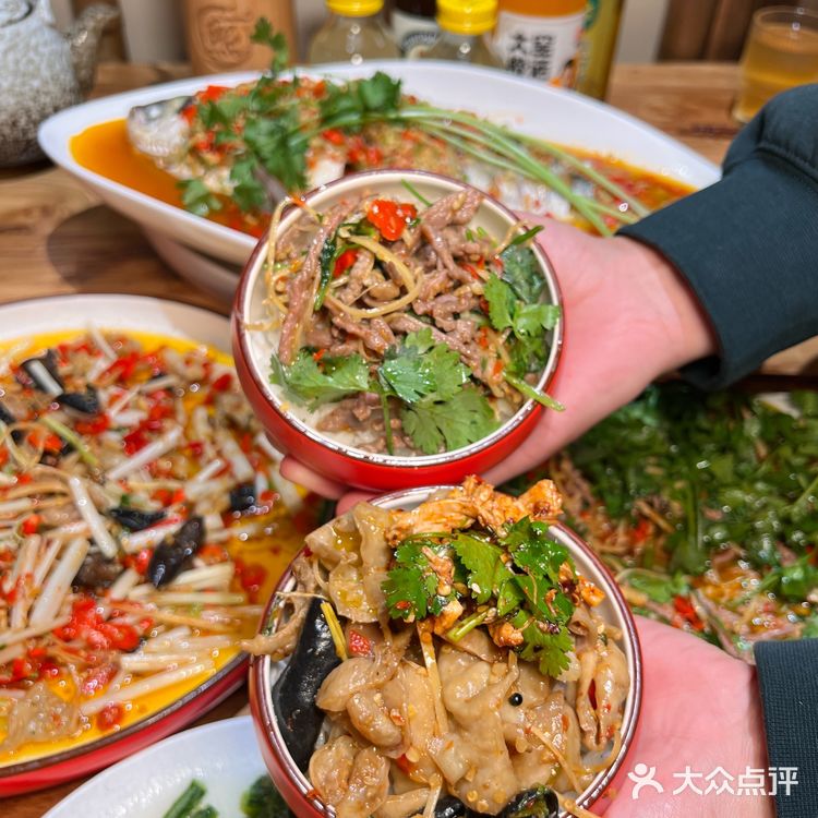 在中和!热辣自贡菜,就来熙掌柜~