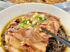 -丹水桥地锅鱼·翘嘴鲌·地方特色全鱼宴(丹江口大坝店)