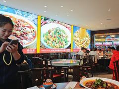 -川流不息·地道川菜·小龙虾(松东路店)