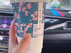 白桃乌龙鲜奶-洪都大拇指(洪都店)