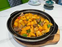 -三江源美食城