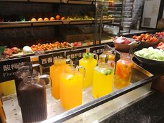 -领鲜活海鲜榴莲自助火锅(东门店)