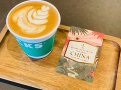 -星巴克臻选(上海合生汇1F店)