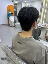 -首脑美发沙龙