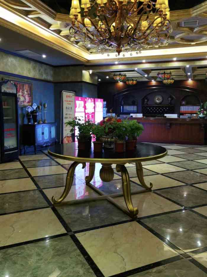 壹品印象足体养生会馆(岳家嘴店)-"这家点正好8号开业了,我就跑过来了