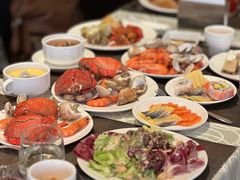 -大中华希尔顿酒店-念自助餐·嗨啤·小龙虾