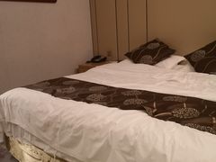 -雍村饭店(西安钟楼大差市地铁站店)