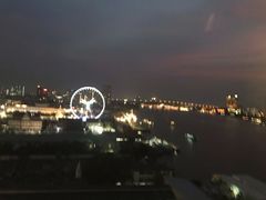 -曼谷湄南河畔华美达广场酒店
