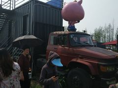 -田园东方蜜桃村的田野营地