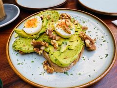 牛油果煮蛋吐司-RAC BAR(安福路店)