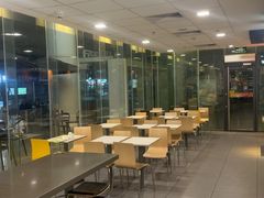 -麦当劳(假日广场店)