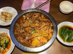 -胖哥俩肉蟹煲(湖滨银泰in77店)