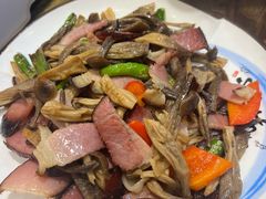 -乡土特色.冷锅鱼.牦牛肉汤锅