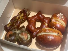 温州鱼饼碱水-WHEN PIGS FLY当猪飞