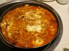 -三清洞摩西韩式年糕火锅(威高广场店)