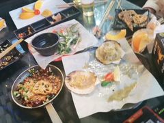 -何师烧烤·香辣蟹·川菜·30年老品牌(太古里旗舰店)