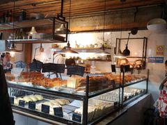面包甜点陈列柜-仙峰天然面包(迎宾路店)
