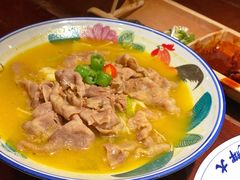 酸辣金汤肥牛-大牌大·传统杭帮菜(湖滨店)