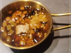 -吃城都·鱼蛙火锅(西玉龙街店)